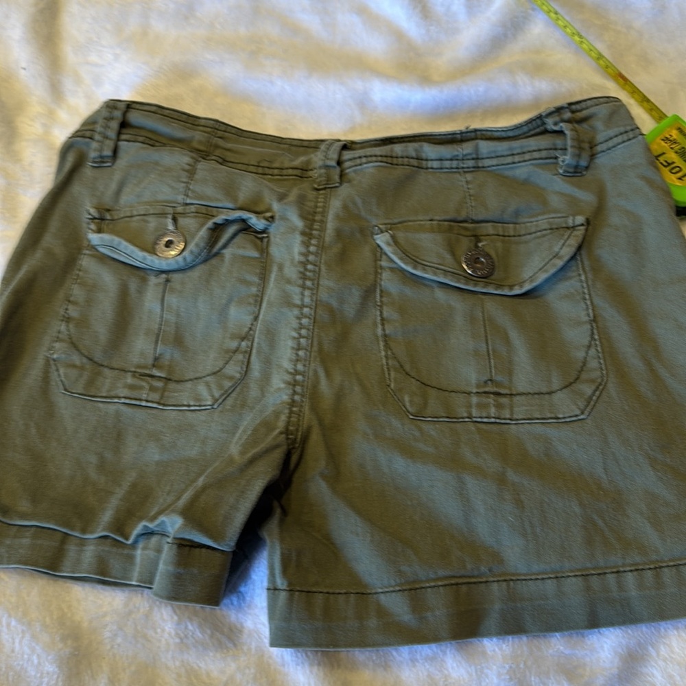Faded Glory Green Cargo Shorts Relaxed Fit Cotton and Spandex Stretch - Picture 6 of 7